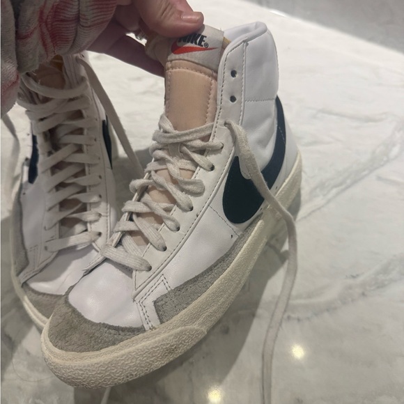 Nike high tops - Picture 3 of 4